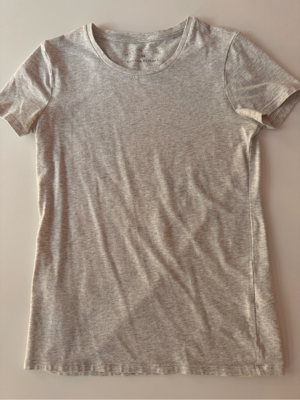 Banana Republic Women's Light Heather Gray Short Sleeve Crew Tee